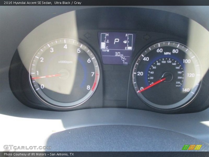 Ultra Black / Gray 2016 Hyundai Accent SE Sedan