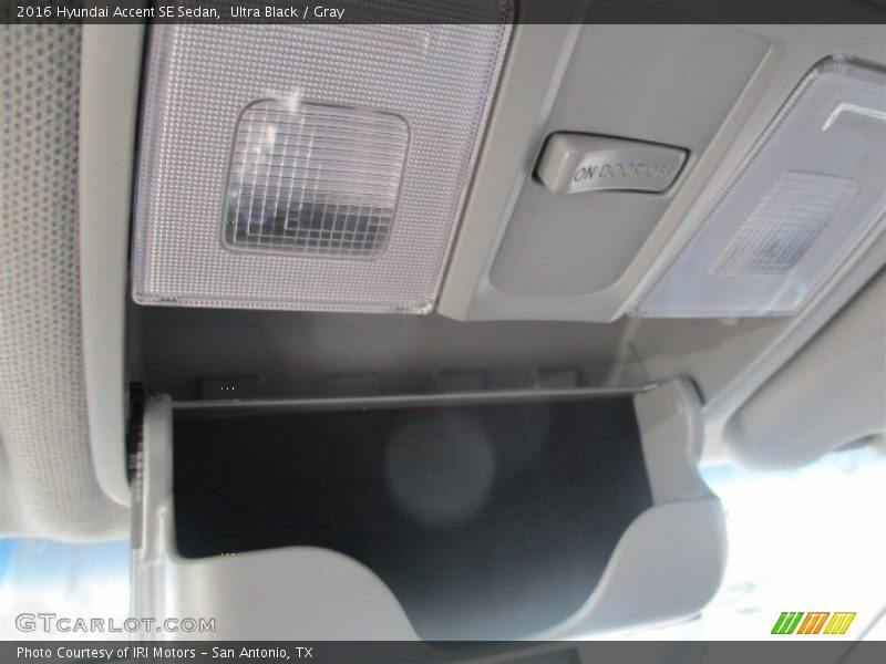 Ultra Black / Gray 2016 Hyundai Accent SE Sedan