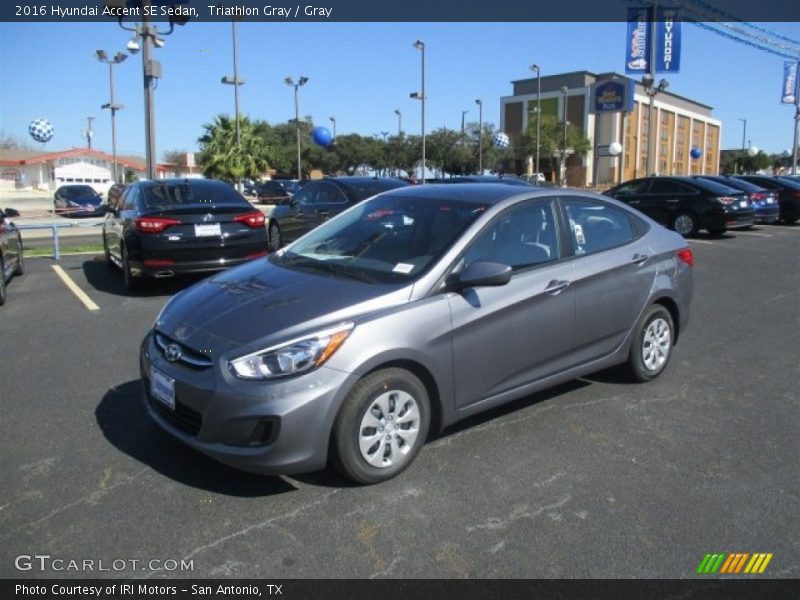 Triathlon Gray / Gray 2016 Hyundai Accent SE Sedan