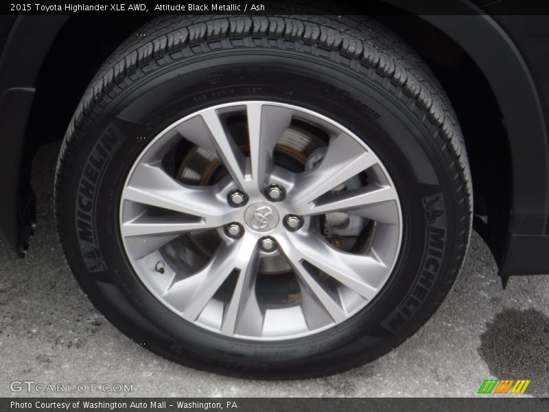 Attitude Black Metallic / Ash 2015 Toyota Highlander XLE AWD