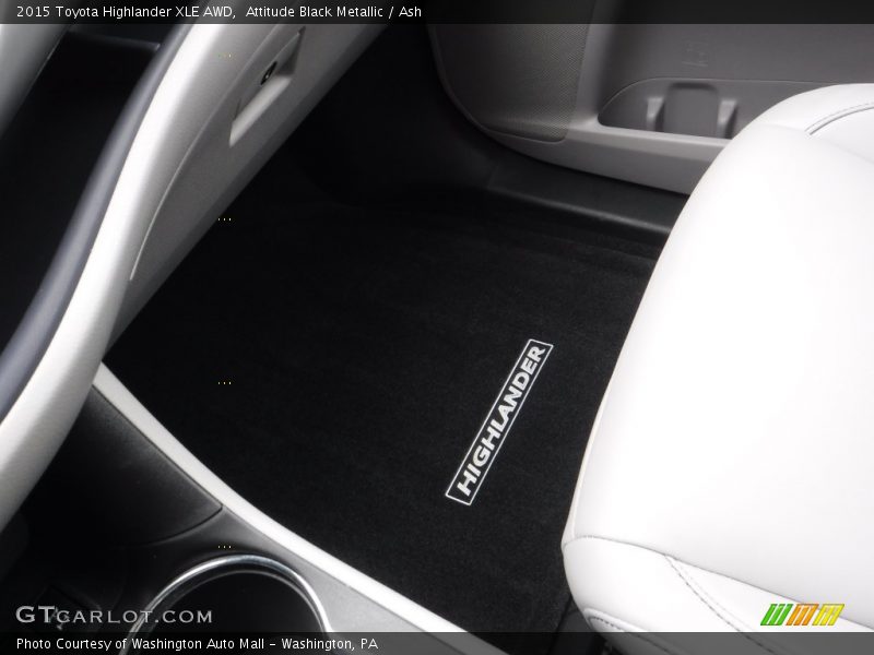 Attitude Black Metallic / Ash 2015 Toyota Highlander XLE AWD