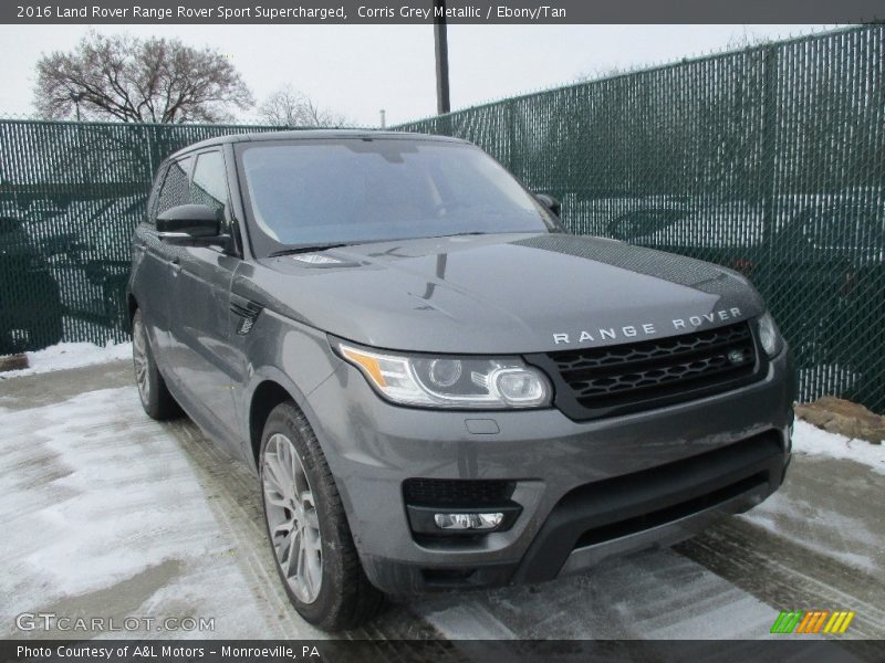 Front 3/4 View of 2016 Range Rover Sport Supercharged