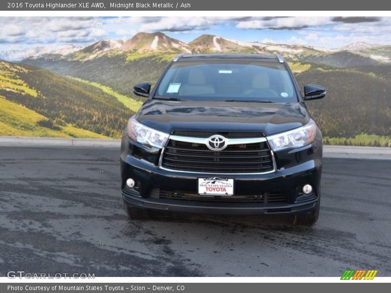 Midnight Black Metallic / Ash 2016 Toyota Highlander XLE AWD