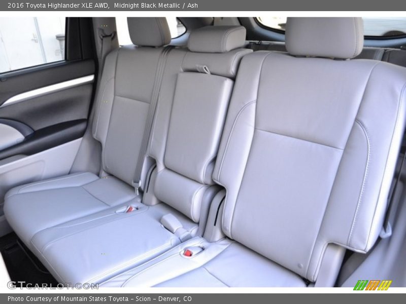 Midnight Black Metallic / Ash 2016 Toyota Highlander XLE AWD