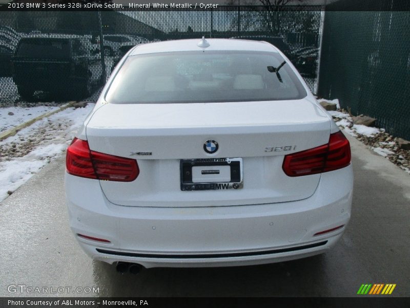 Mineral White Metallic / Oyster 2016 BMW 3 Series 328i xDrive Sedan
