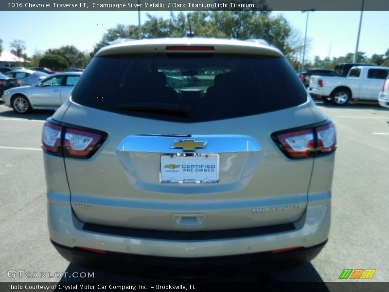 Champagne Silver Metallic / Dark Titanium/Light Titanium 2016 Chevrolet Traverse LT