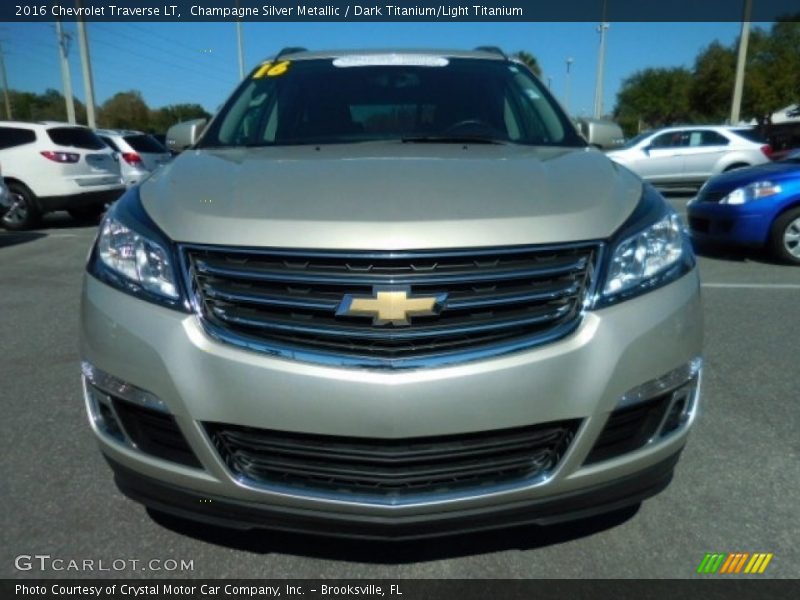 Champagne Silver Metallic / Dark Titanium/Light Titanium 2016 Chevrolet Traverse LT