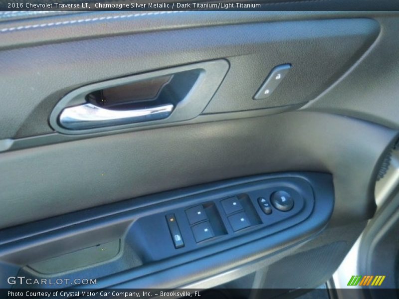 Champagne Silver Metallic / Dark Titanium/Light Titanium 2016 Chevrolet Traverse LT