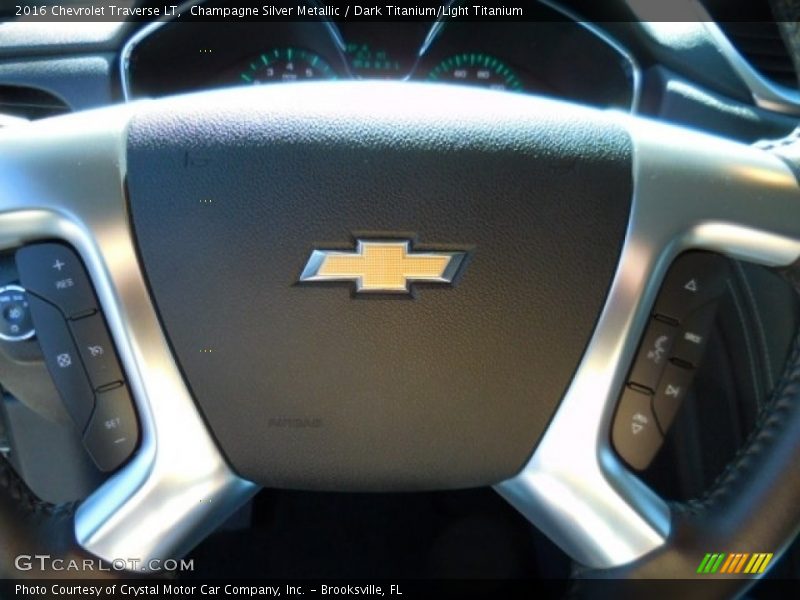 Champagne Silver Metallic / Dark Titanium/Light Titanium 2016 Chevrolet Traverse LT