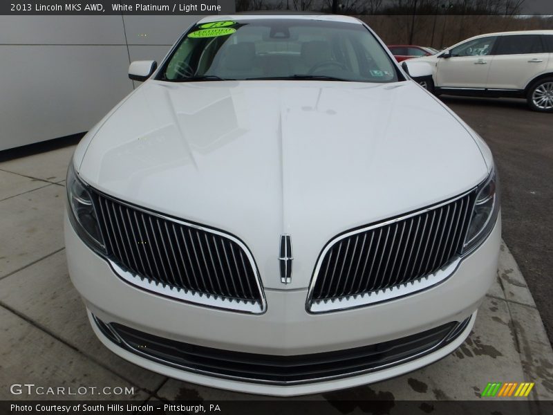 White Platinum / Light Dune 2013 Lincoln MKS AWD