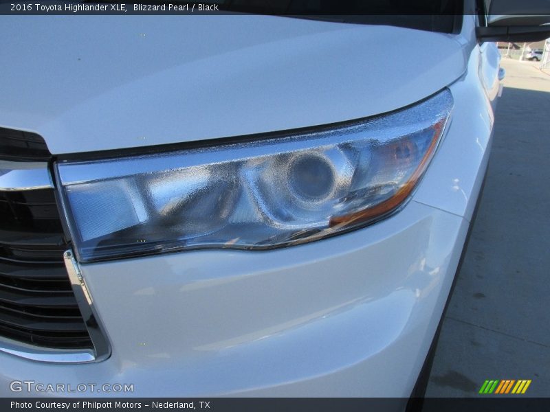 Blizzard Pearl / Black 2016 Toyota Highlander XLE