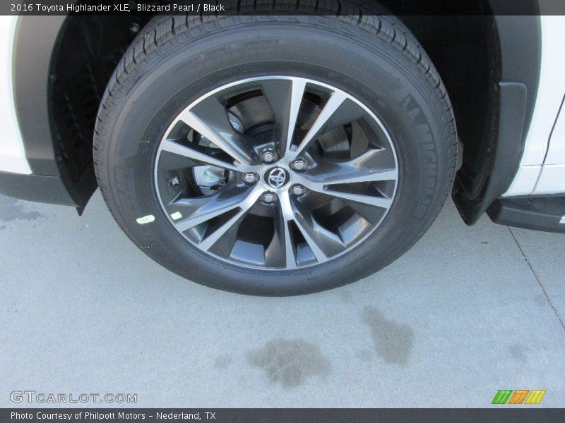Blizzard Pearl / Black 2016 Toyota Highlander XLE