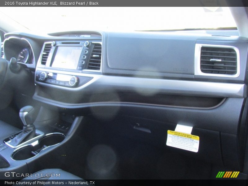 Blizzard Pearl / Black 2016 Toyota Highlander XLE