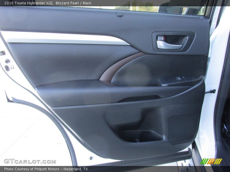 Blizzard Pearl / Black 2016 Toyota Highlander XLE