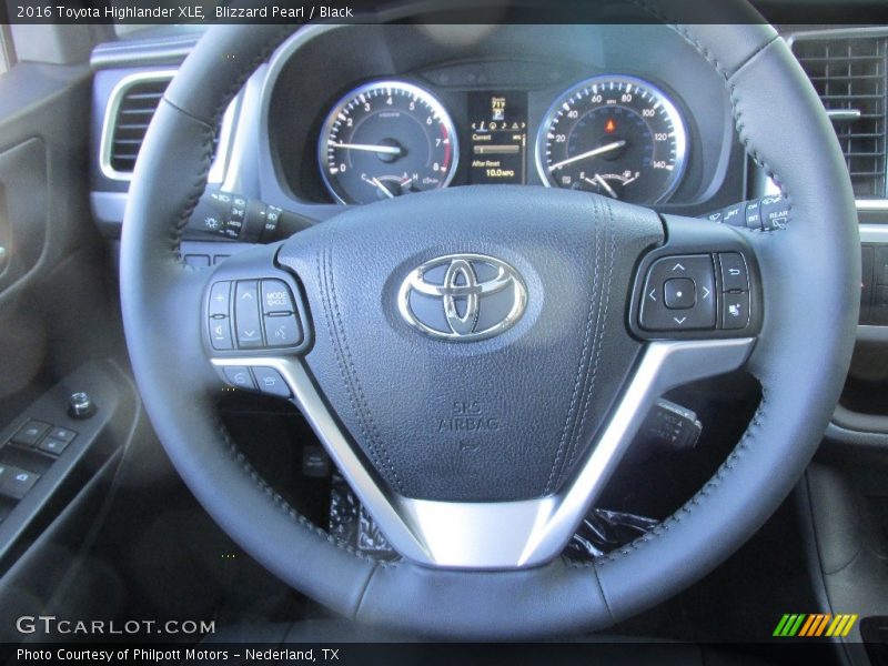 Blizzard Pearl / Black 2016 Toyota Highlander XLE