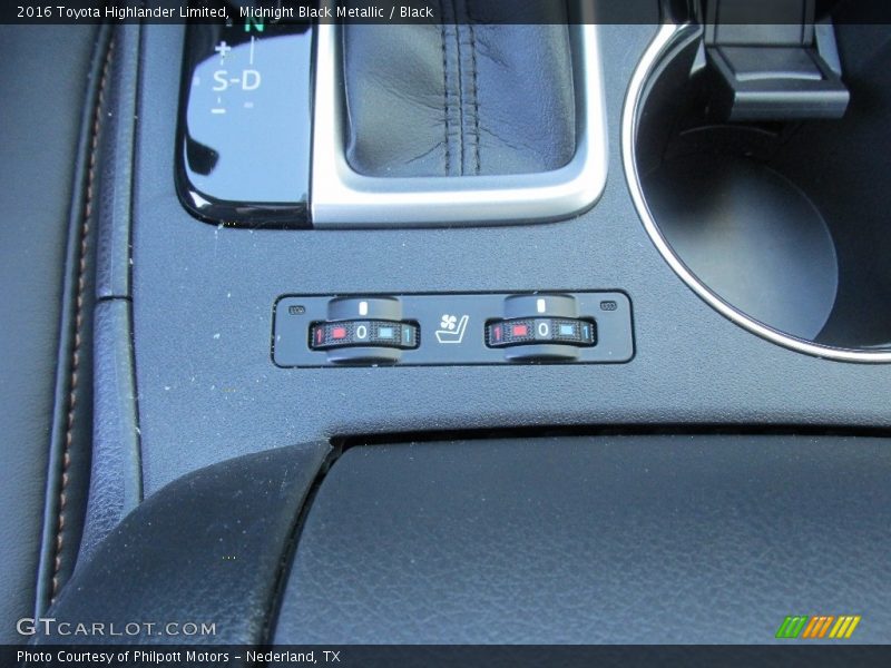 Midnight Black Metallic / Black 2016 Toyota Highlander Limited