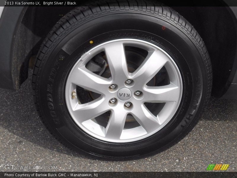 Bright Silver / Black 2013 Kia Sorento LX