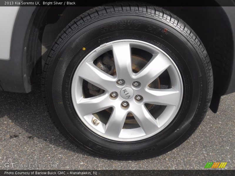 Bright Silver / Black 2013 Kia Sorento LX