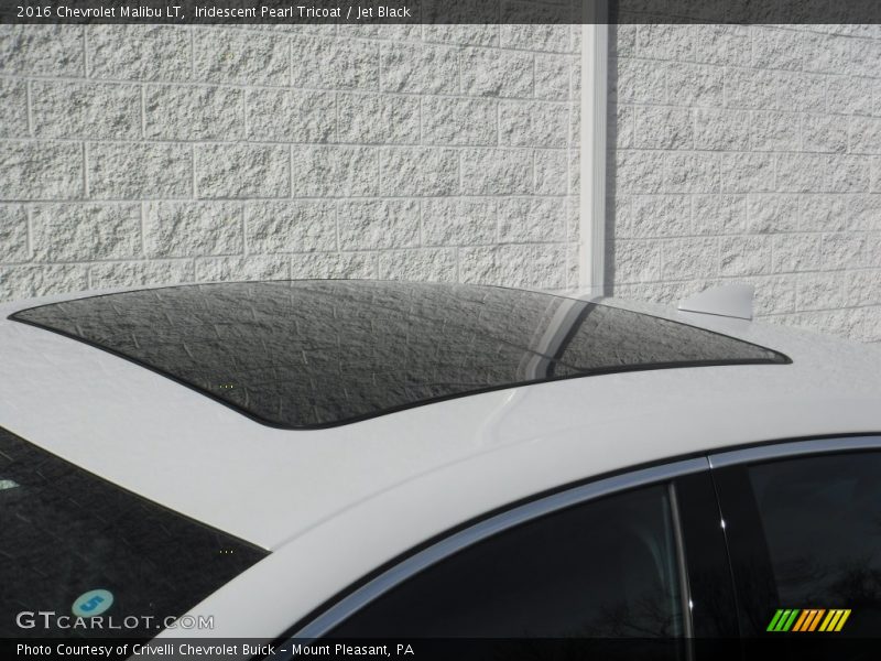 Iridescent Pearl Tricoat / Jet Black 2016 Chevrolet Malibu LT