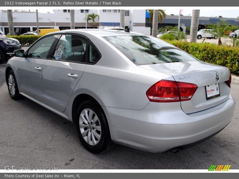 Reflex Silver Metallic / Titan Black 2013 Volkswagen Passat 2.5L S