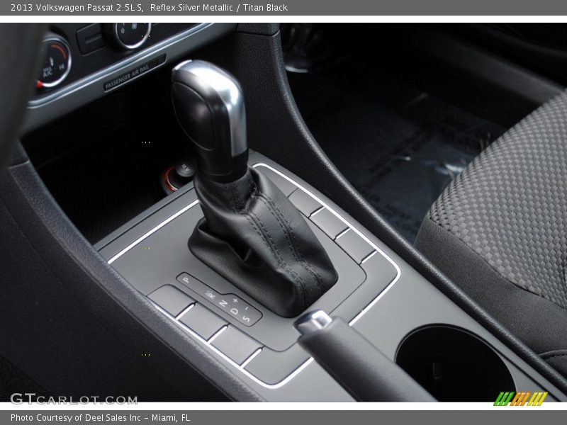 Reflex Silver Metallic / Titan Black 2013 Volkswagen Passat 2.5L S