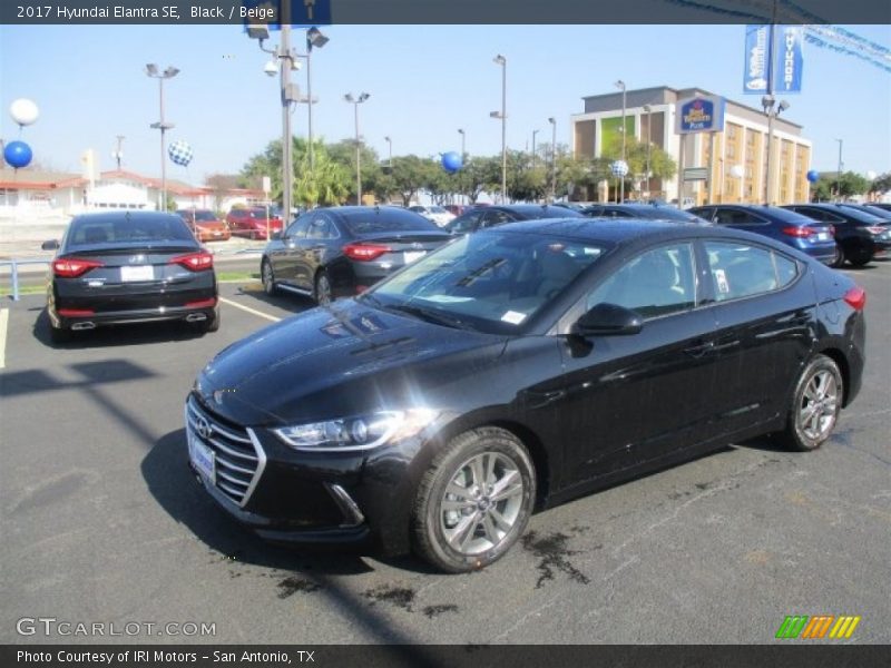 Black / Beige 2017 Hyundai Elantra SE