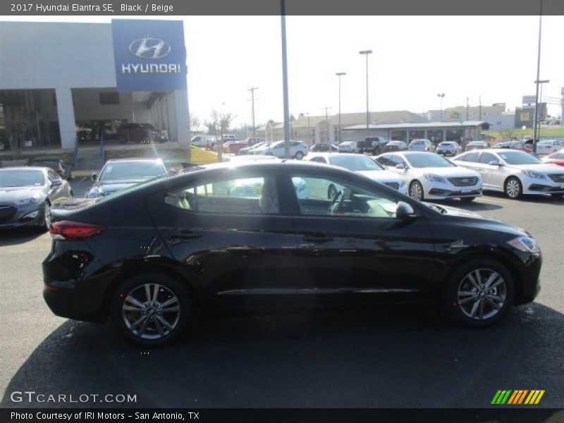 Black / Beige 2017 Hyundai Elantra SE