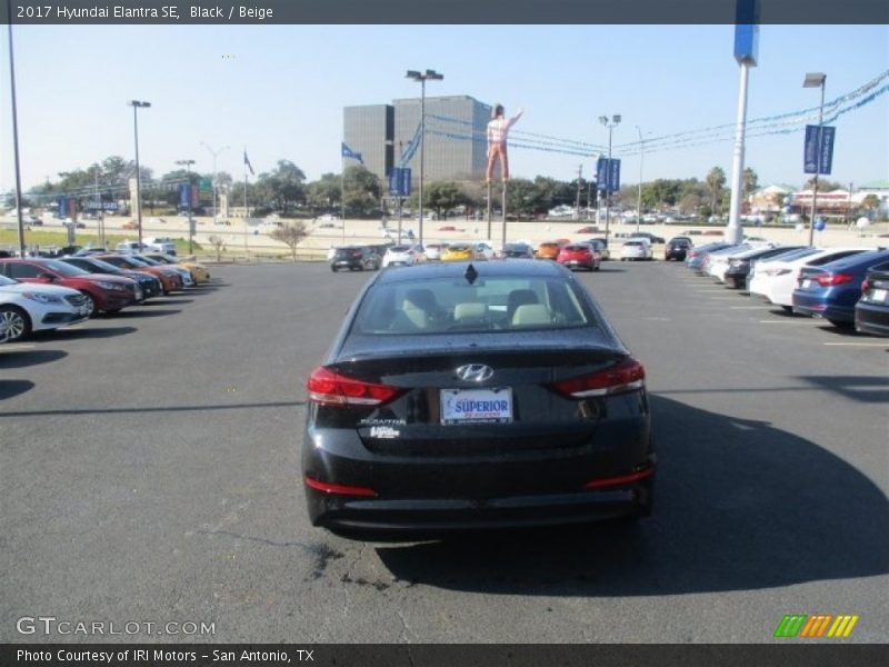 Black / Beige 2017 Hyundai Elantra SE