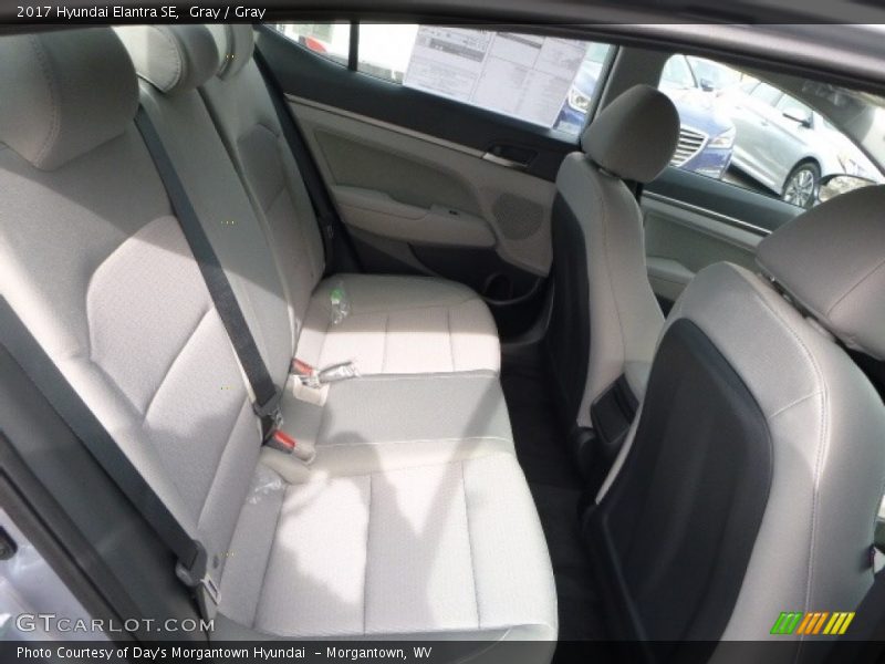 Gray / Gray 2017 Hyundai Elantra SE