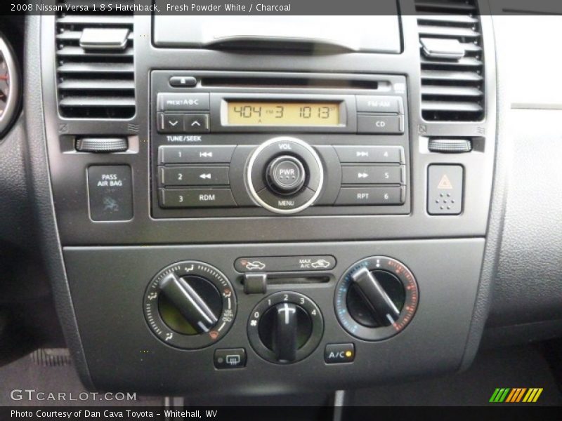 Fresh Powder White / Charcoal 2008 Nissan Versa 1.8 S Hatchback