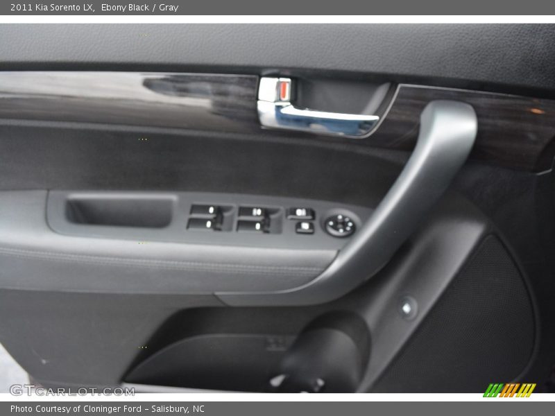 Ebony Black / Gray 2011 Kia Sorento LX