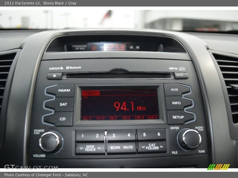 Ebony Black / Gray 2011 Kia Sorento LX