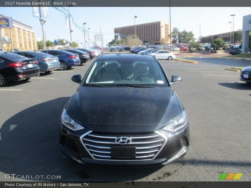 Black / Gray 2017 Hyundai Elantra SE