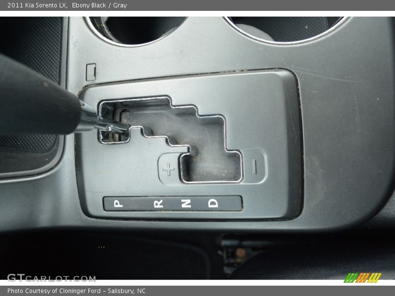 Ebony Black / Gray 2011 Kia Sorento LX
