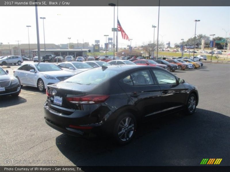 Black / Gray 2017 Hyundai Elantra SE