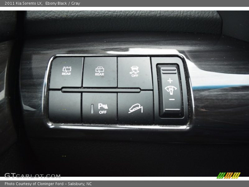 Ebony Black / Gray 2011 Kia Sorento LX