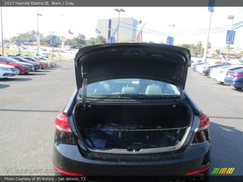 Black / Gray 2017 Hyundai Elantra SE