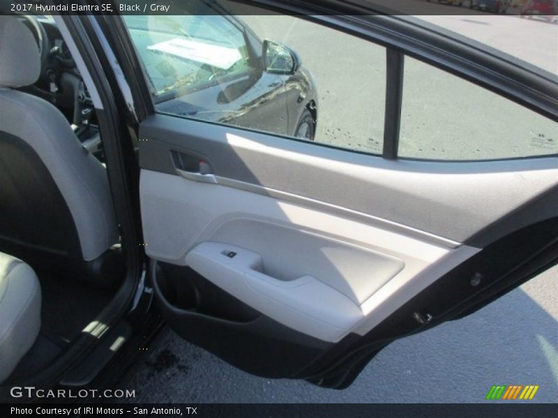 Black / Gray 2017 Hyundai Elantra SE