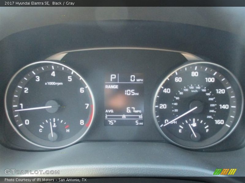 Black / Gray 2017 Hyundai Elantra SE