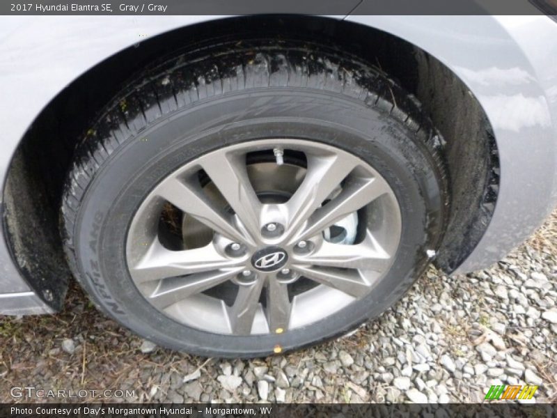 Gray / Gray 2017 Hyundai Elantra SE