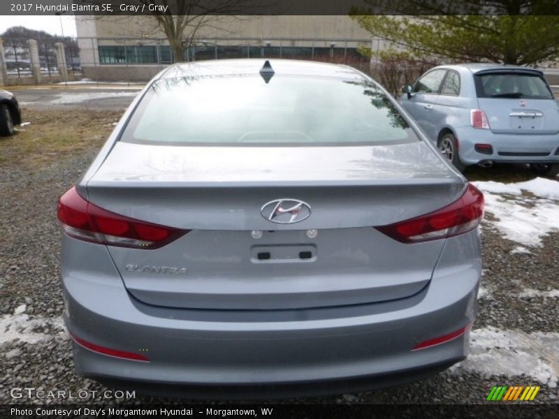 Gray / Gray 2017 Hyundai Elantra SE