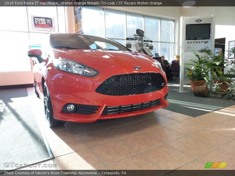Molten Orange Metallic Tri-coat / ST Recaro Molten Orange 2016 Ford Fiesta ST Hatchback