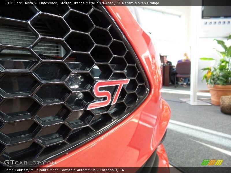 Molten Orange Metallic Tri-coat / ST Recaro Molten Orange 2016 Ford Fiesta ST Hatchback