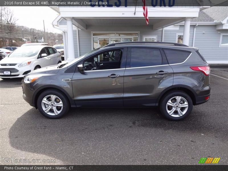 Magnetic Metallic / Charcoal Black 2016 Ford Escape SE 4WD