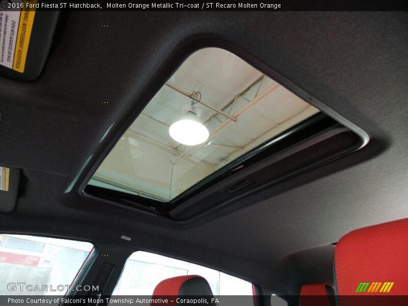 Molten Orange Metallic Tri-coat / ST Recaro Molten Orange 2016 Ford Fiesta ST Hatchback