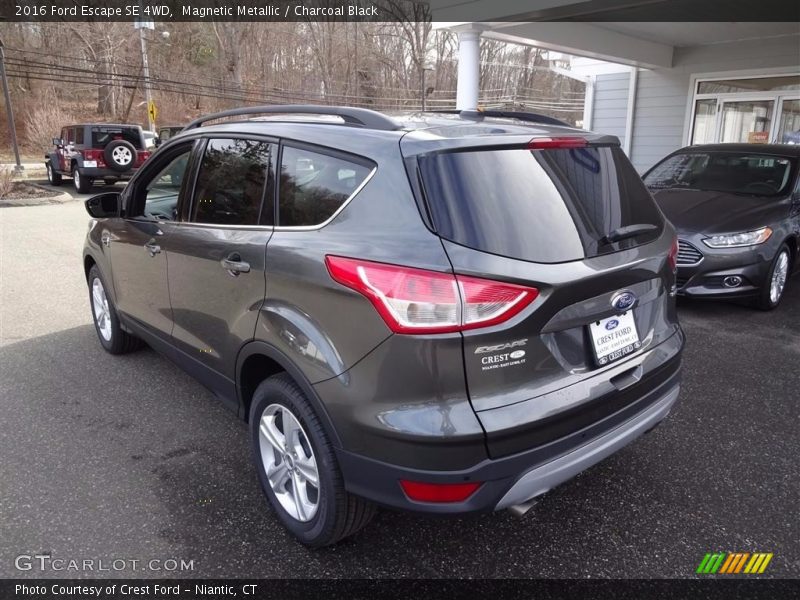 Magnetic Metallic / Charcoal Black 2016 Ford Escape SE 4WD