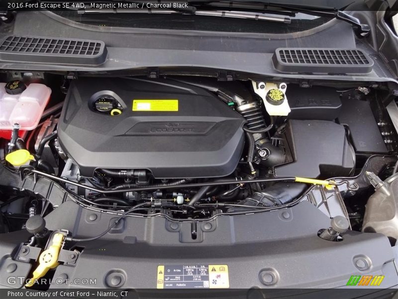 Magnetic Metallic / Charcoal Black 2016 Ford Escape SE 4WD