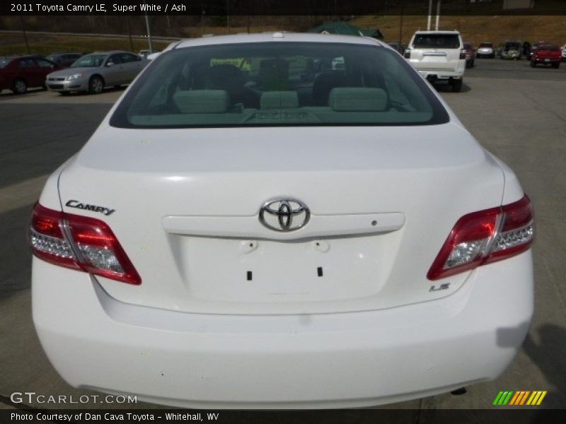 Super White / Ash 2011 Toyota Camry LE