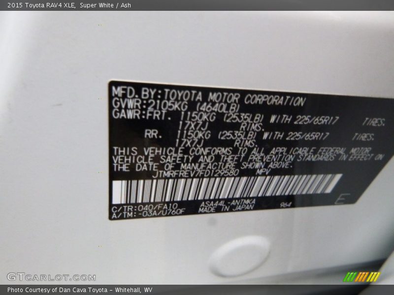 Super White / Ash 2015 Toyota RAV4 XLE