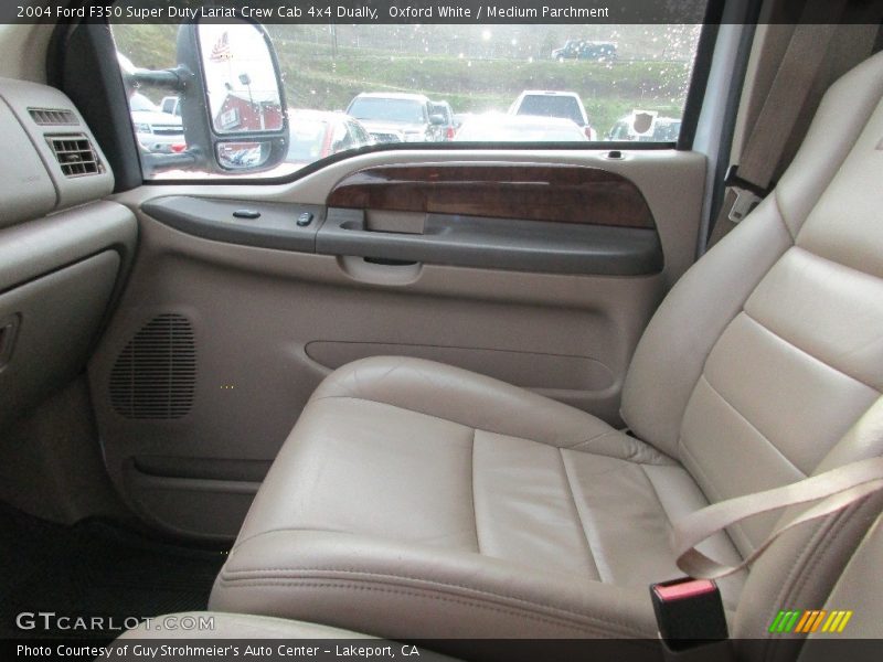 Oxford White / Medium Parchment 2004 Ford F350 Super Duty Lariat Crew Cab 4x4 Dually